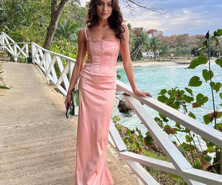 Bergaya Seperti Clara Wilsey: Rambut Elegan Untuk Segala Acara