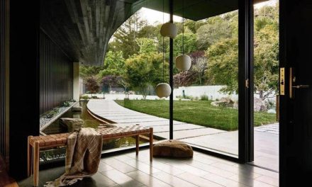 Box House: Rumah Gaya Jepang Modern Dan Sentuhan Futuristik