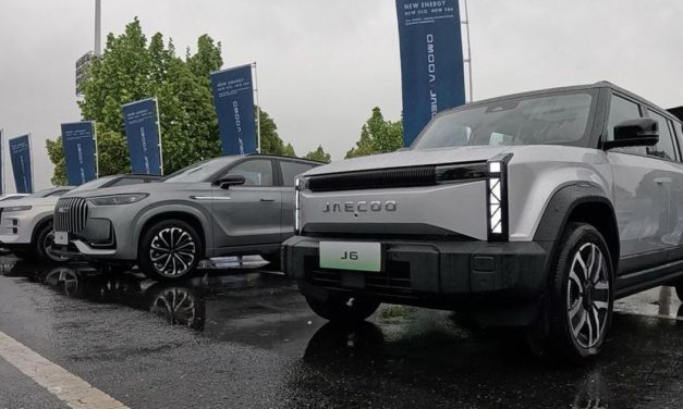 Pelopor Gaya Boxy Adventure! JAECOO J7 / J6 EV Gebrak Pasar
