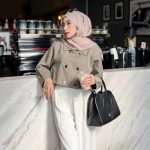 Panduan Warna Jilbab Agar Kulit Tampak Cerah & Bersinar Alami