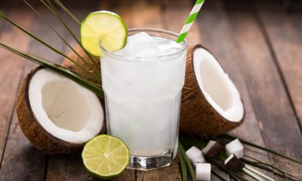 Air Kelapa: Rahasia Alami Menjaga Tekanan Darah Tetap Stabil