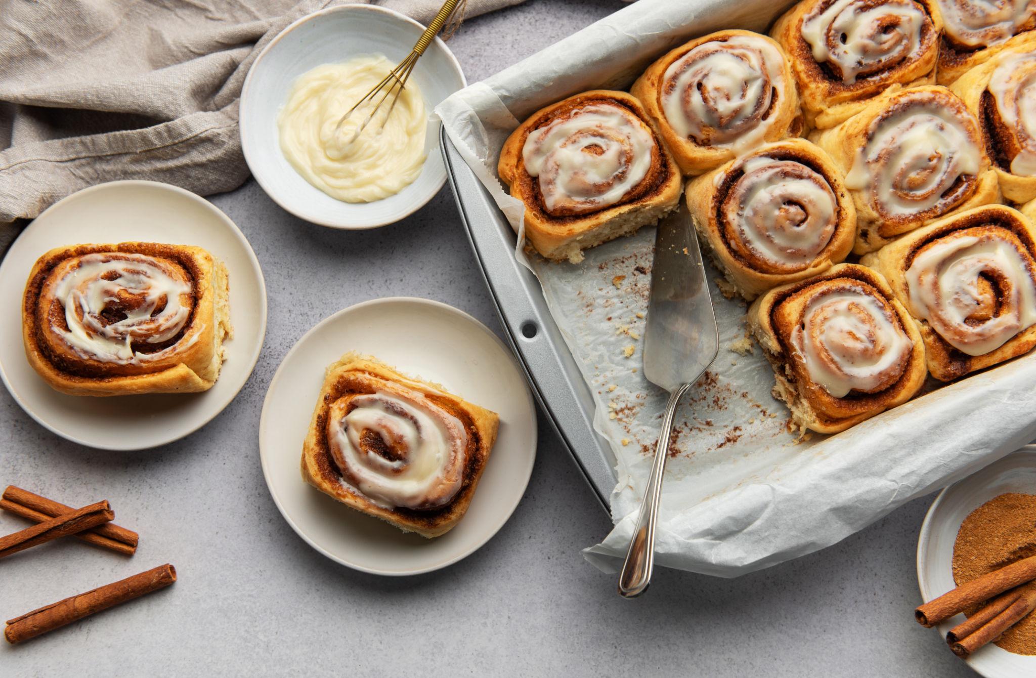 Manis Dan Lembut! Cinnamon Roll Dessert Semua Kalangan