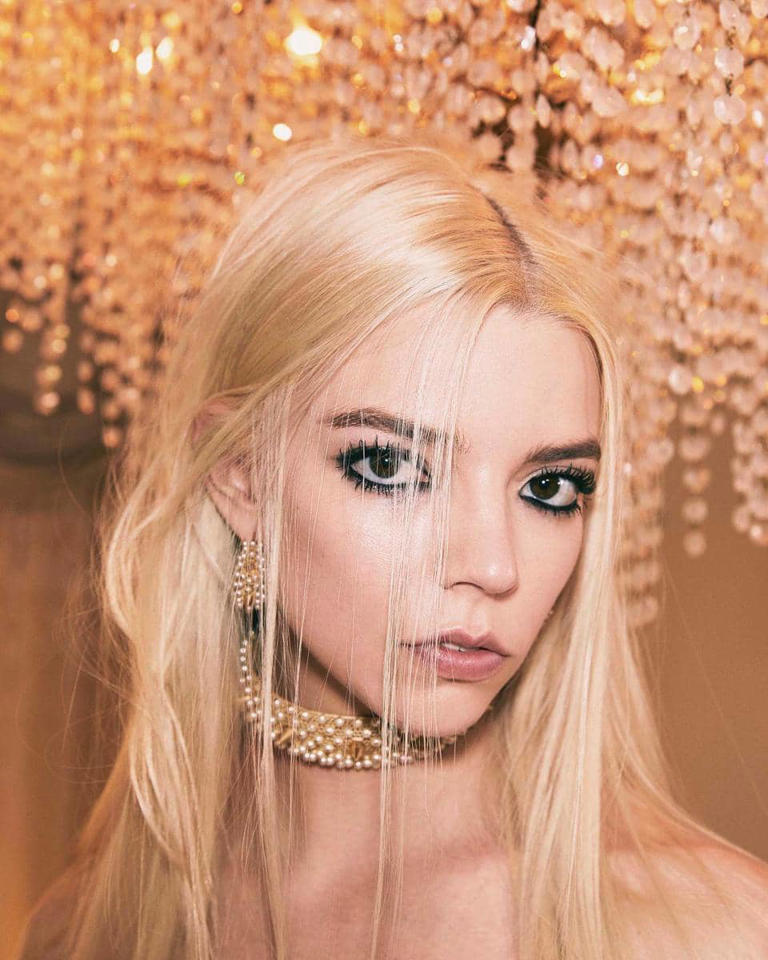 Inspirasi Makeup Mata Ala Anya Taylor-Joy, Simpel Tapi Berkelas