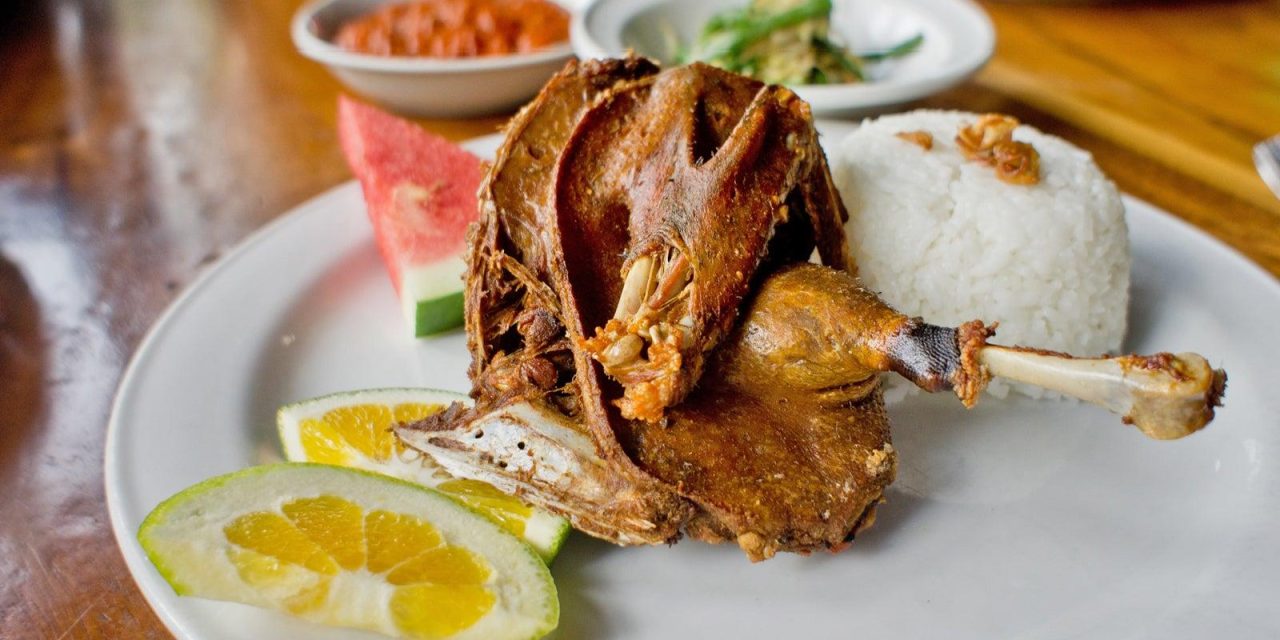 Gurih Dan Legendaris! Bebek Bengil Bali Yang Bikin Ketagihan