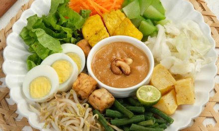 Wajib Coba! Salad Sayur Segar Jadi Camilan Rendah Kalori