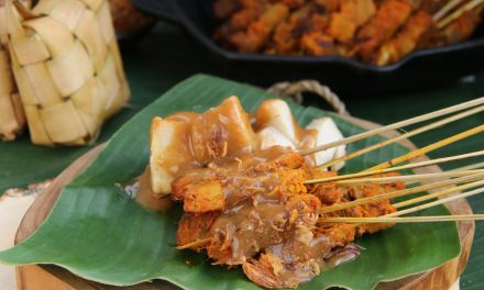 Pedas Gurih! Sate Padang Jadi Kuliner Ikonik Sumatera Barat